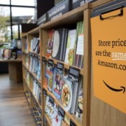 Amazon cambia strategia e apre alla vendita tradizionale